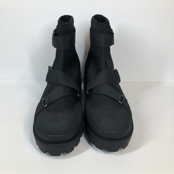 ASOS Black Chelsea Boots Scuba With Strapping Chunky Sole Size 10 - Picture 2 of 8